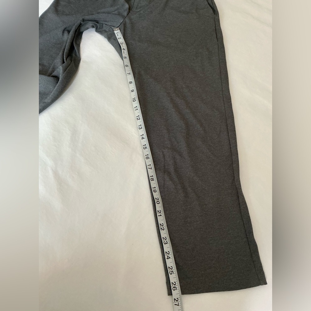 Uniqlo Career Smart Two-Way Stretch Solid Ankle Travel Pants Size Medium - Picture 9 of 11
